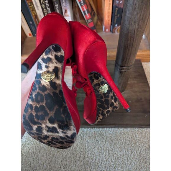 Betsey Johnson Women's Size 8 Pink Rose Pumps Heels Stiletto - Picture 5 of 6